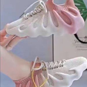 Ladies sport net shoes